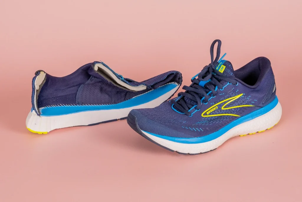 Side view of Brooks Glycerin 19 running shoes showcasing the sole design